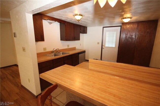 Building Photo - 1098 Jackson St