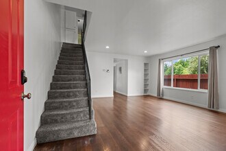 Building Photo - 2400 Northrop Ave