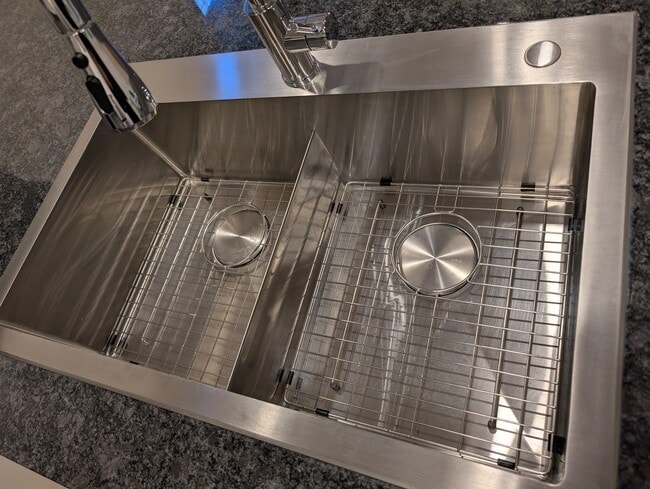 Building Photo - 10202 Westwinds Dr