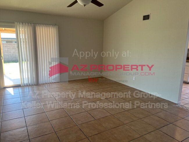 Photo - 7039 W Cameron Dr House