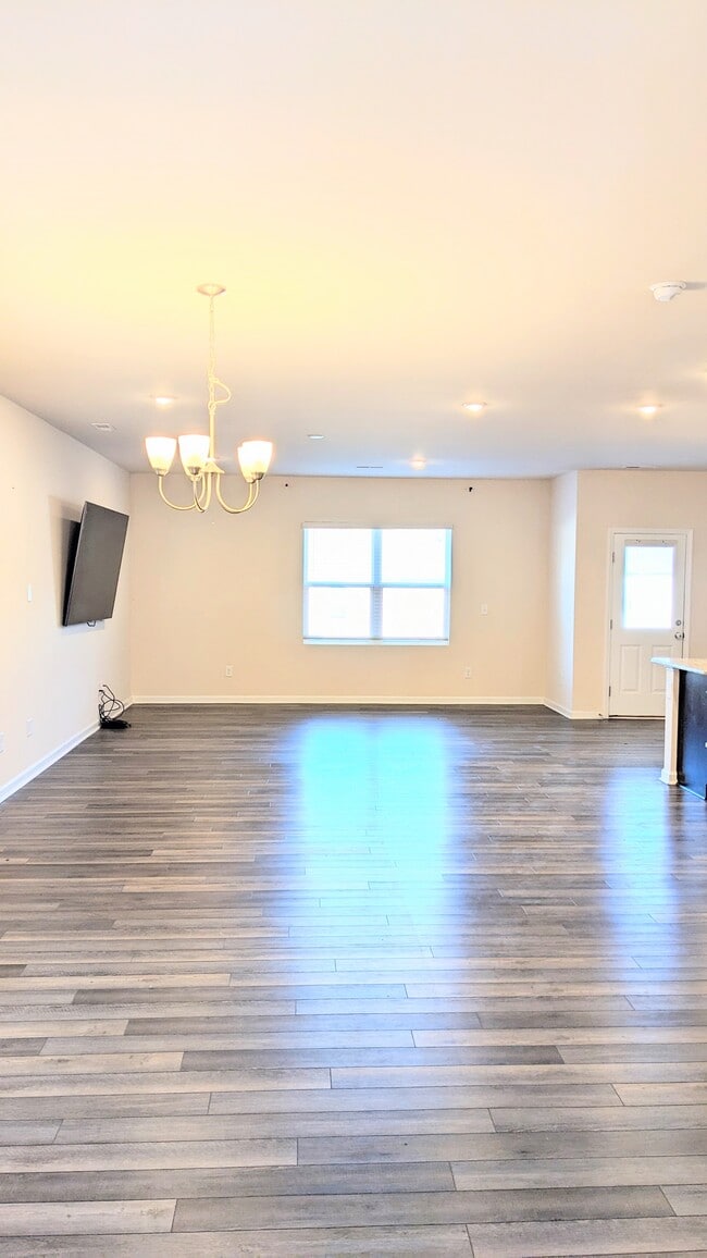 Building Photo - 124 Bison Park Dr