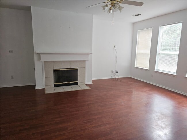Building Photo - 7023 Greenspoint Dr