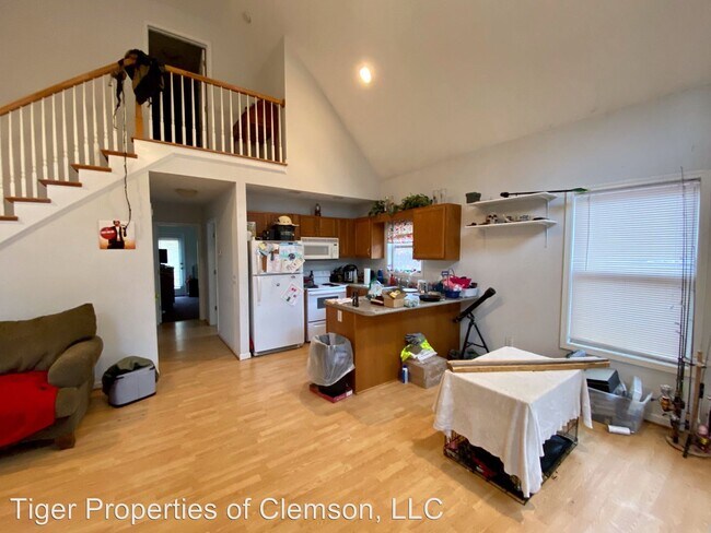 Building Photo - 3 br, 2 bath House - 2316 Refuge Rd
