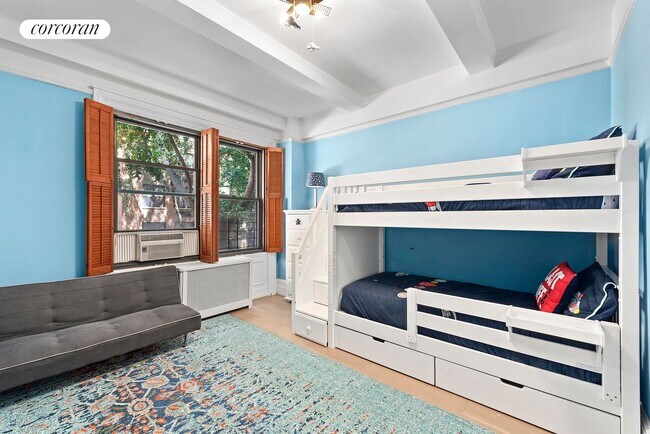 Building Photo - 252 W 85th St