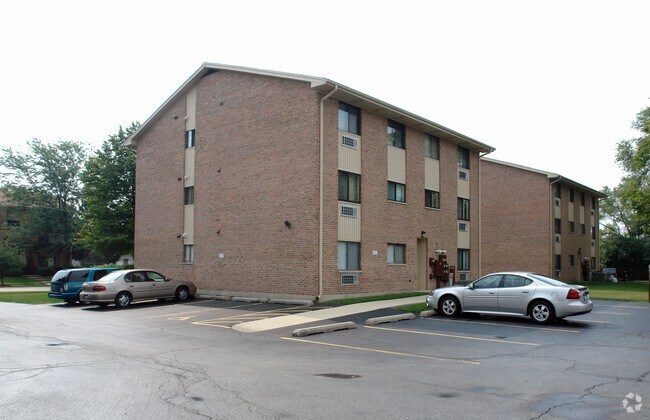 Building Photo - 269-271 W Strong St