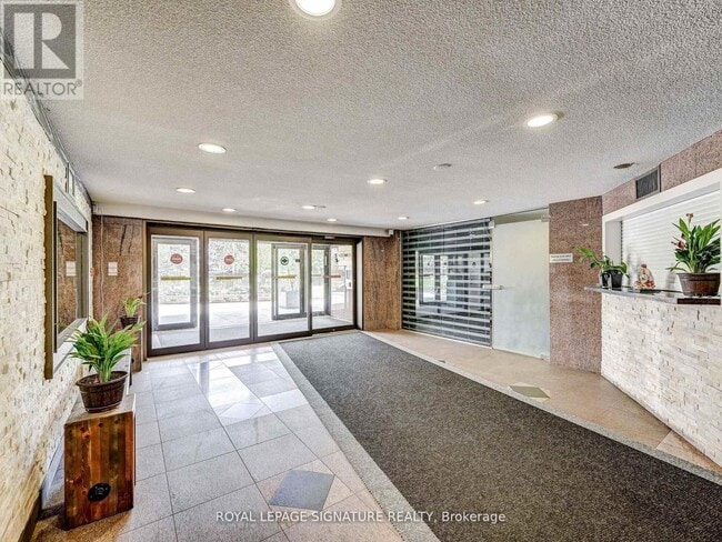 Building Photo - 4 Lisa St.