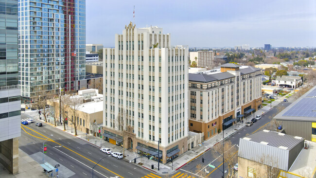 Building Photo - Vintage Tower