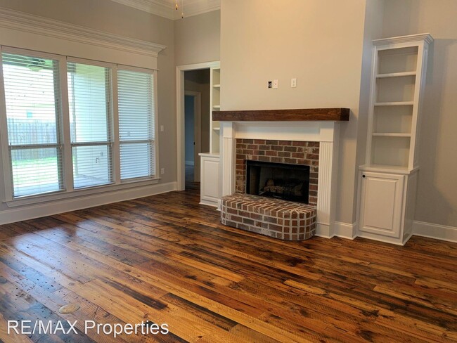 Building Photo - 3 br, 2 bath House - 12092 Rotterdam lot# 90