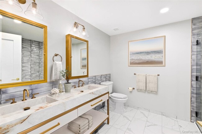 Building Photo - 695 Merrick Ave