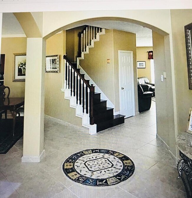 Foto del edificio - 23543 Deep Cliff Dr