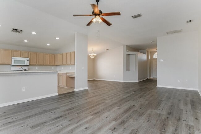 Building Photo - 6613 Cambridge Park Dr