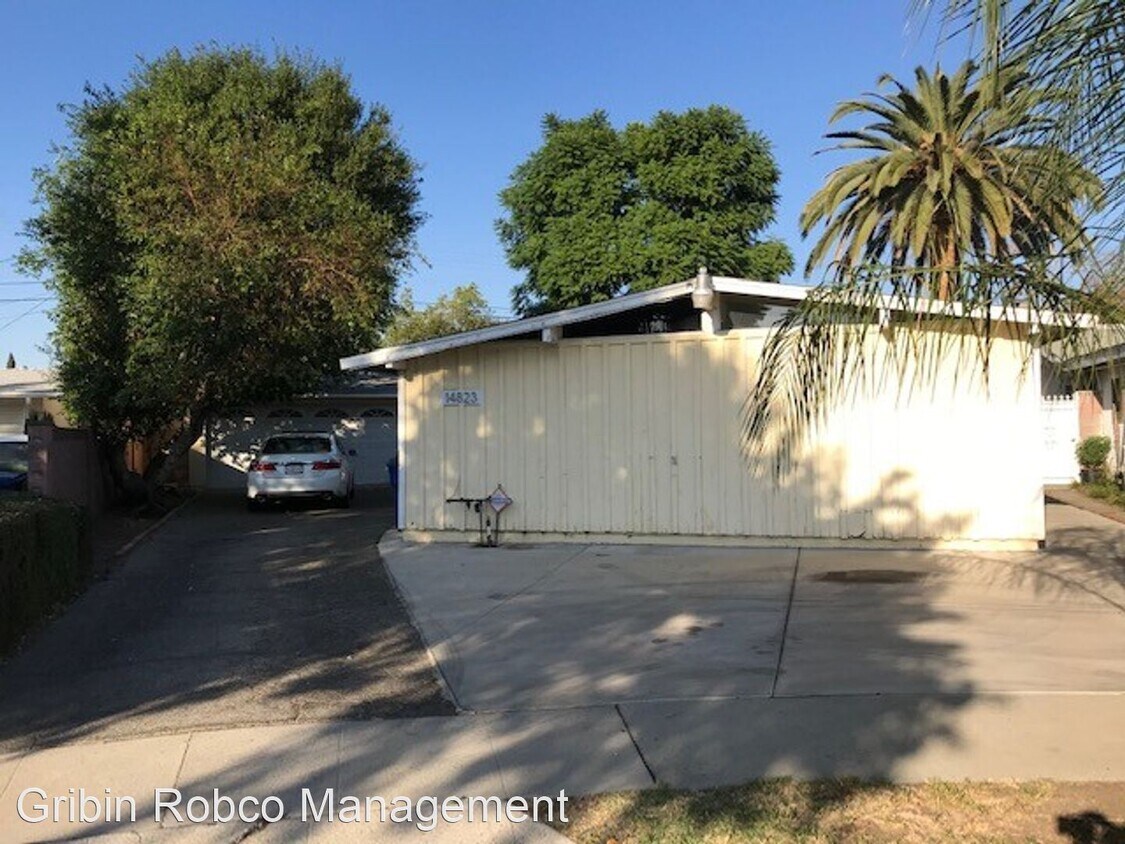 Primary Photo - 3 br, 2 bath House - 14823 Strathern Street