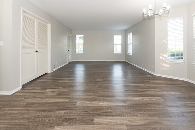 Building Photo - 1171 Russellwood Ct