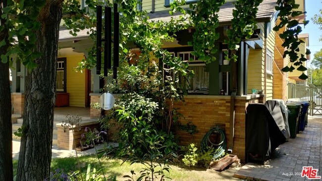 Building Photo - 2656 Van Buren Pl