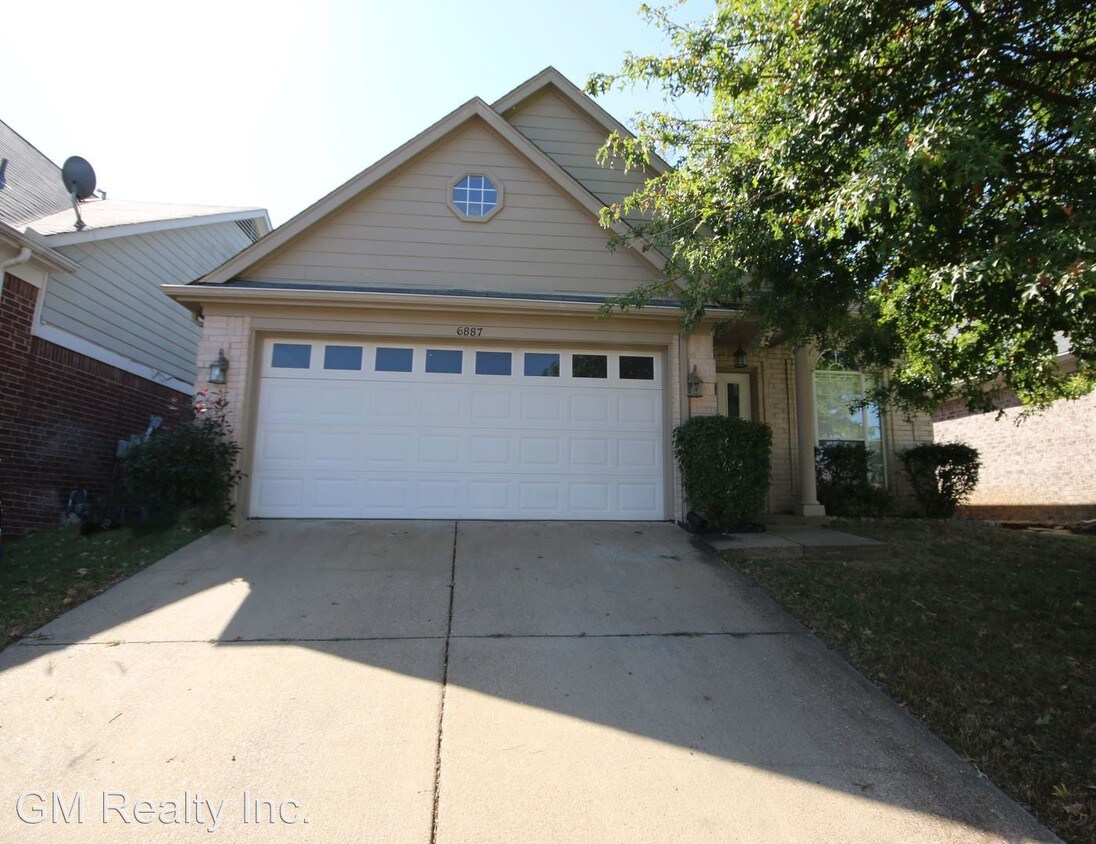 Primary Photo - 3 br, 2 bath House - 6887 Showboat