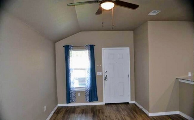 Foto del edificio - 1204 N 18th St