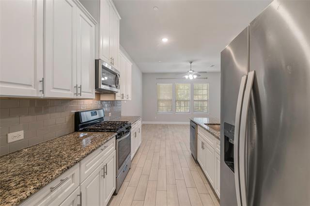 Foto del edificio - 6267 Blythe Dr