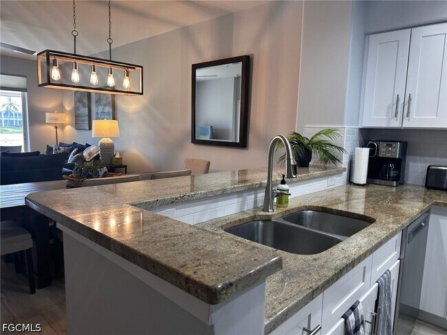 Foto del edificio - 16421 Millstone Cir