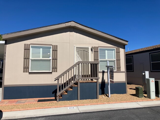 Foto del edificio - 350 Riviera Dr