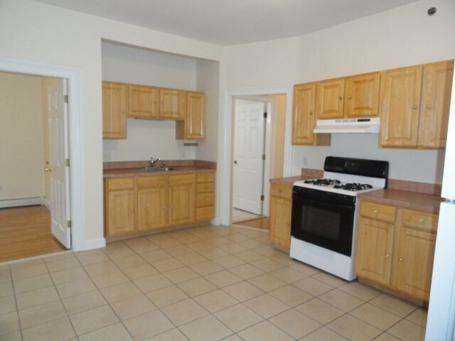 Foto del edificio - 32 Rockland Ave