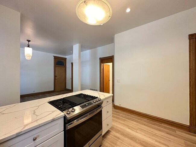 Foto del edificio - 3559 N Ashland Ave
