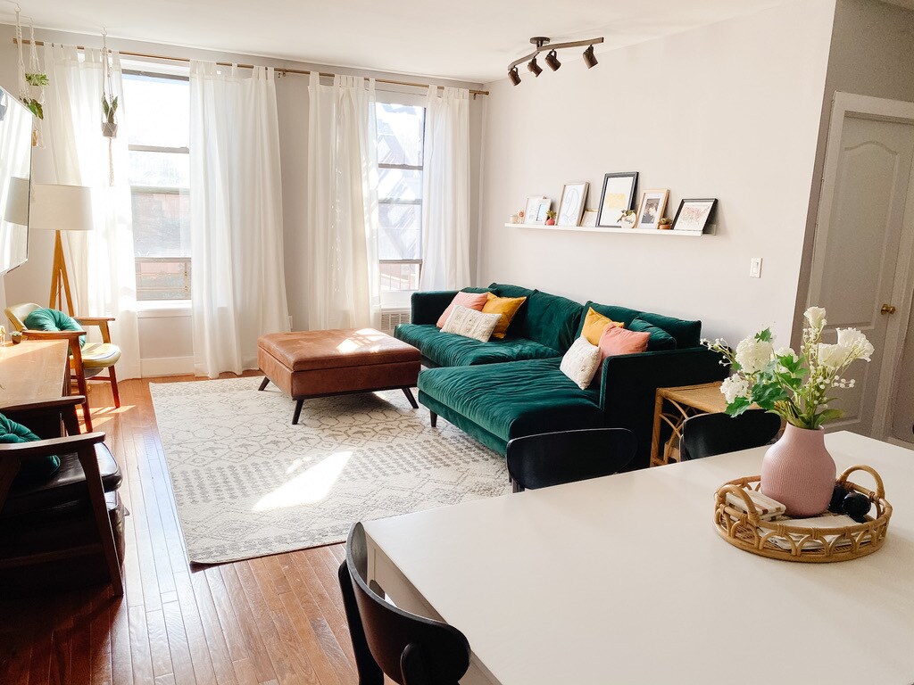 Primary Photo - 135 W 116th St
