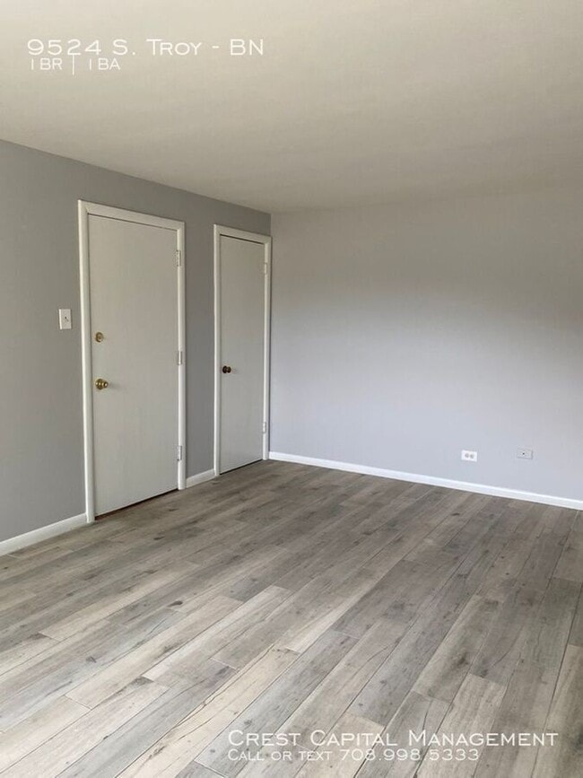 Building Photo - 9524 S Troy Ave