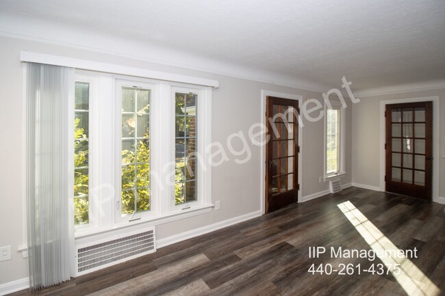 Foto del edificio - Stunning 3BR 2BA in Cleveland Heights!