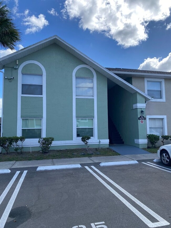 Building Photo - 4252 Pershing Pointe Pl