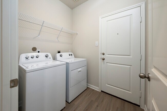 Building Photo - 15615 Plum Brk Dr