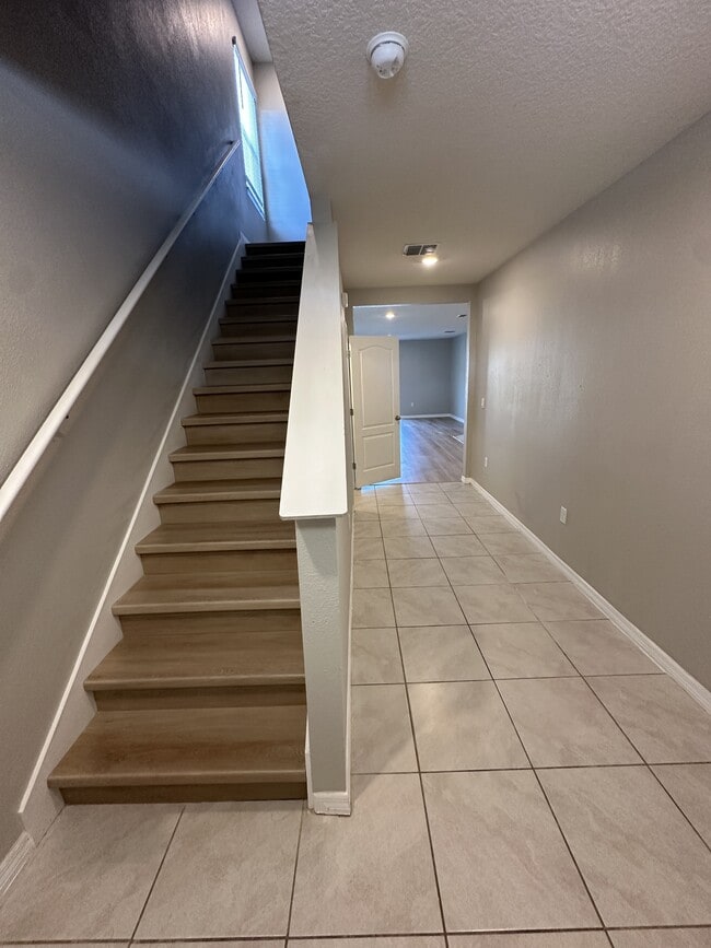 Foto del edificio - 1448 Berry Ln