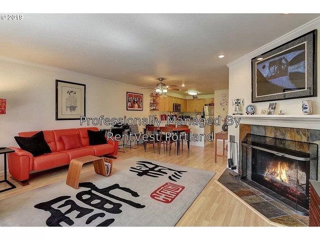 Building Photo - 3992 Carman Dr