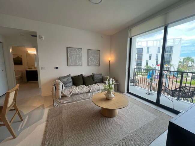 Foto del edificio - 20540 NW 17th Ave