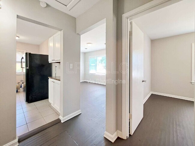 Foto del edificio - 3219 Wilkie Rd