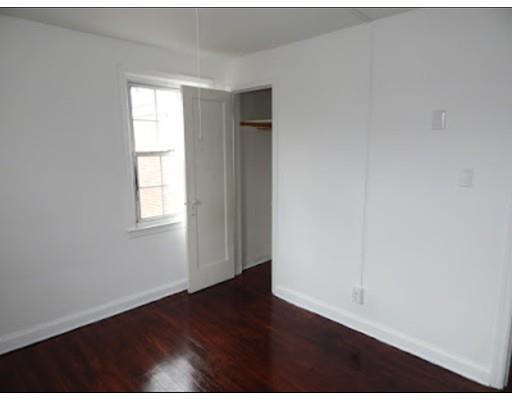 Building Photo - 1550 Memorial Ave