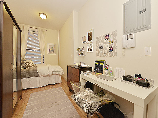 Primary Photo - 112 W 75th St