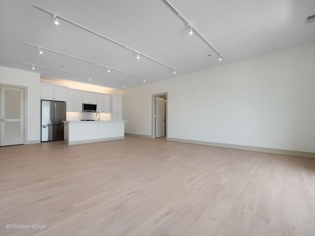 Foto del edificio - 3202 N Racine Ave