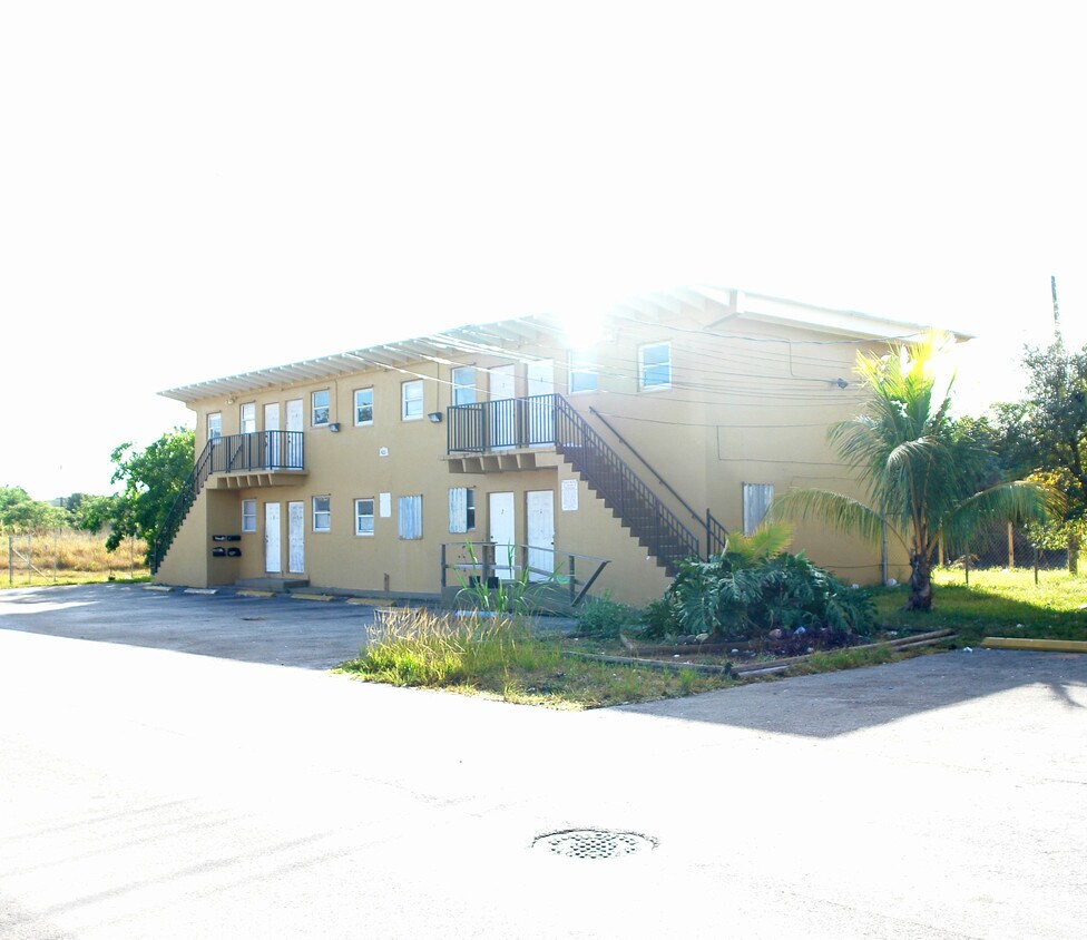 Building Photo - 441 NW 12th St