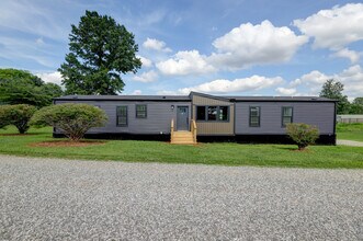 Building Photo - 5233 Clarksville Rd