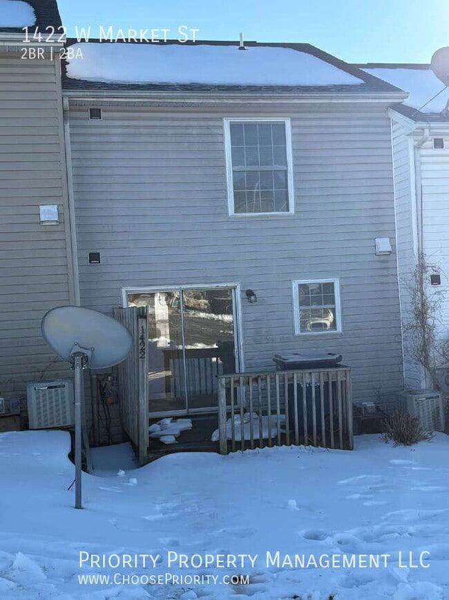 Building Photo - 1422 W Market St