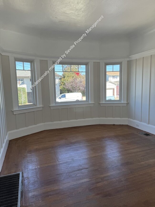 Building Photo - MOVE-IN READY 2+BR House in Prime NOBE neighborhood