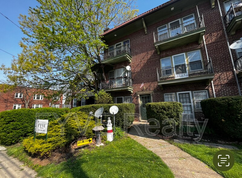 16814 Madison Ave Unit Apt 5, Lakewood, OH 44107 Condo for Rent in