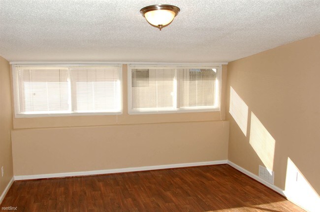 Foto del edificio - 3 br, 1.5 bath House - 6869 Delta Drive