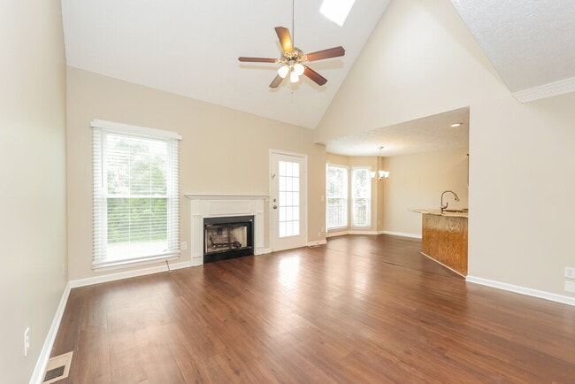 Building Photo - 412 Shadowood Dr