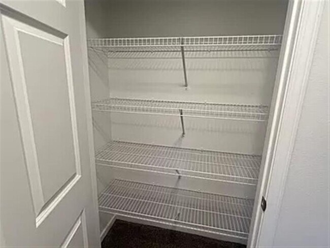 Foto del edificio - Proper Home