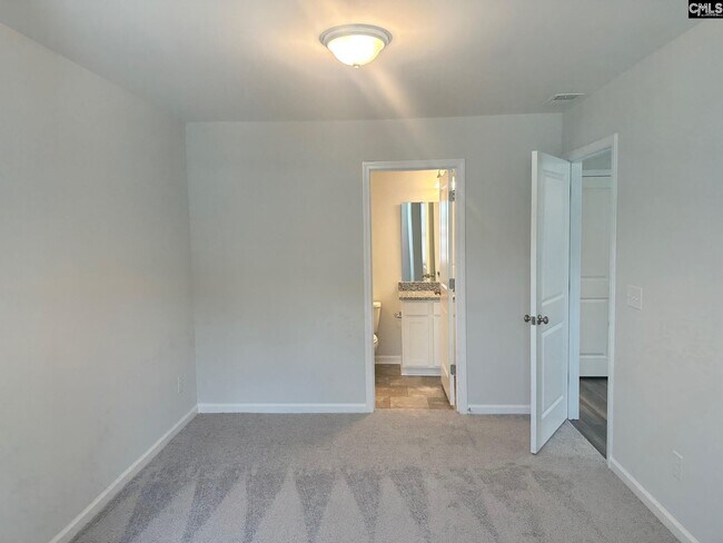 Building Photo - 845 Summerwood Ln
