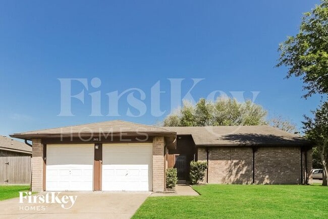 Building Photo - 2602 Woodsorrel Dr