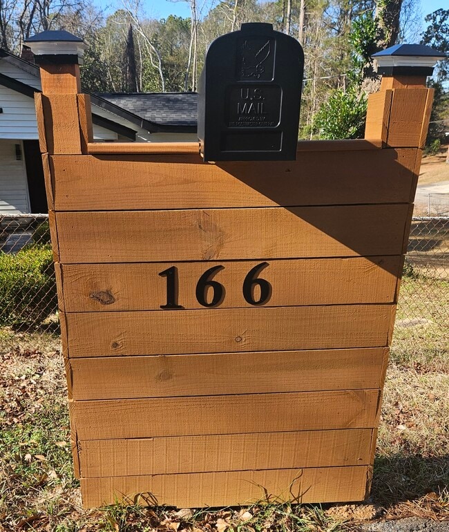 Foto del edificio - 166 Hampton Wills Dr