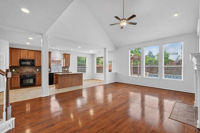 Building Photo - 22 Frontera Cir