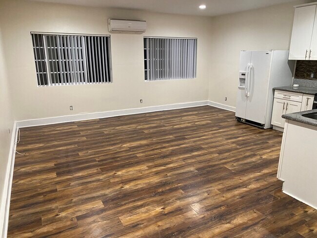Foto del edificio - 7463 Shoup Ave